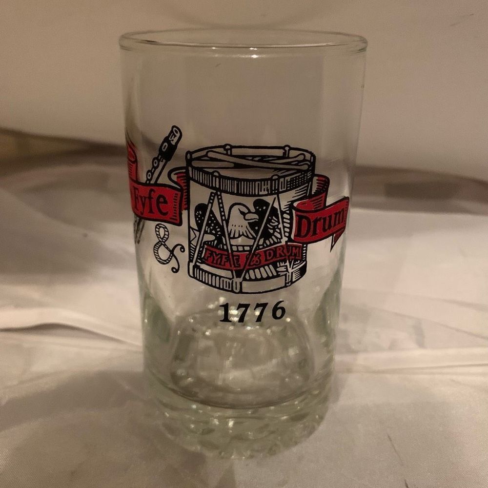 Vintage Fyfe & Drum 1776 Beer Glass